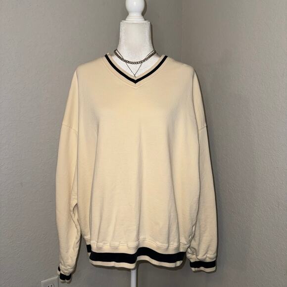 Brandy Melville Erica Trimming V-Neck Oversized Cream Sweater Women's Casual - Picture 1 of 9